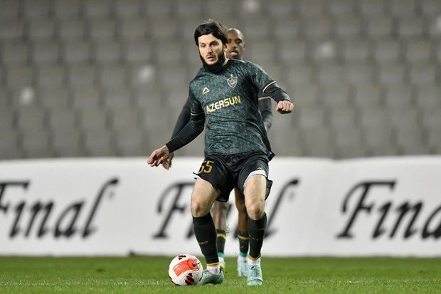 Azərbaycan millisinin futbolçusu “Qarabağ”da 300-cü oyununu keçirib