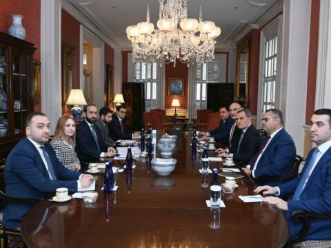 Azərbaycan və Ermənistan XİN başçılarının görüşü BAŞLADI 