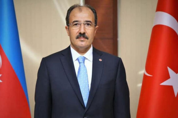 Səfir Cahit Bağçı Azərbaycanın Xalq artistinin ifa etdiyi mahnını paylaşdı