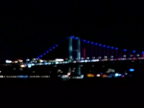 İstanbul körpüləri Azərbaycan bayrağına büründü 