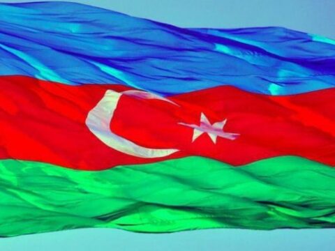 Azadlıq meydanına gətirilən ilk milli bayraq