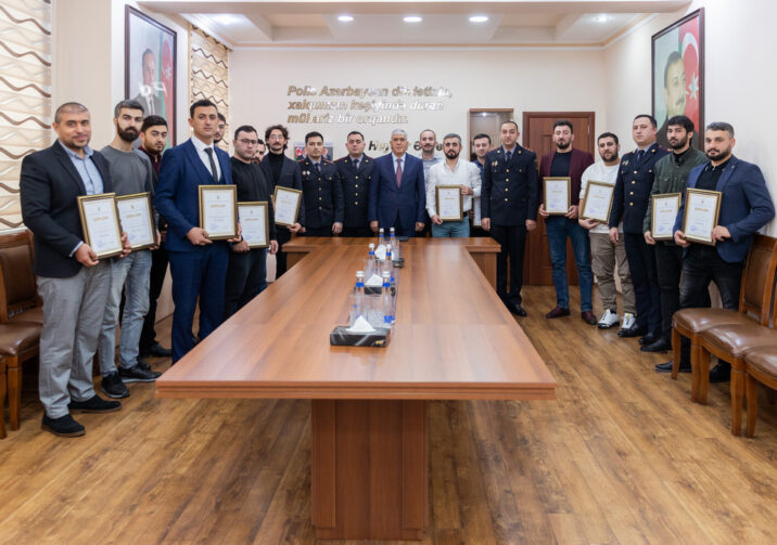 Vilayət Eyvazov blogerləri mükafatlandırdı – FOTO