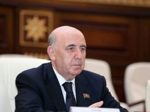 Prezident Əhliman Əmiraslanovu TƏLTİF ETDİ