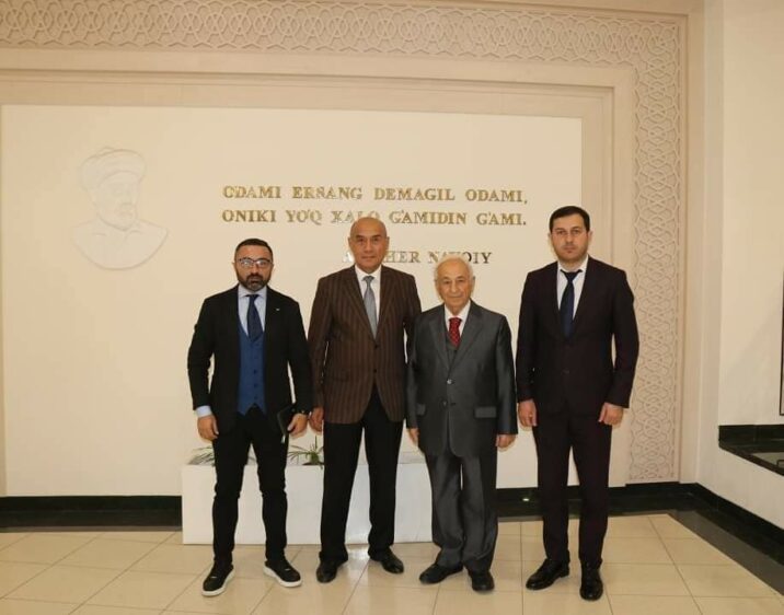 Daşkənddə Əlişir Nəvai adına Universitetin rektoru TAİB təmsilçilərini mükafatlandırıb