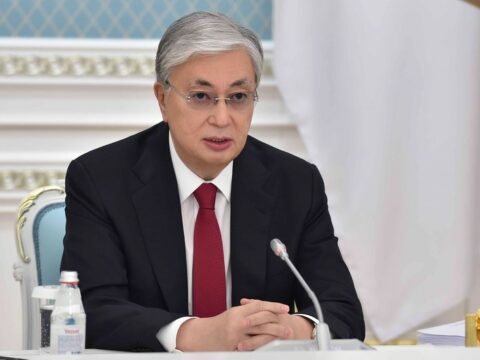 “Qazaxıstan indiki şəraitdə çoxvektorlu siyasət aparmalıdır”