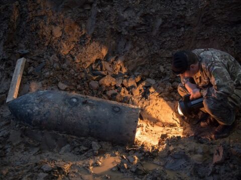 İtaliyada İkinci Dünya Müharibəsindən qalma bomba partladılıb