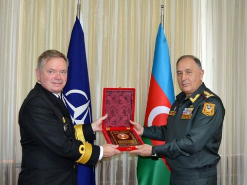 Kərim Vəliyev  NATO-nun Baş Qərargah rəisinin müavini ilə görüşüb
