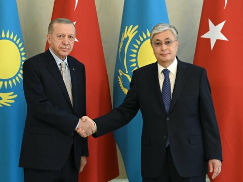 Ərdoğan Tokayevi təbrik etdi 