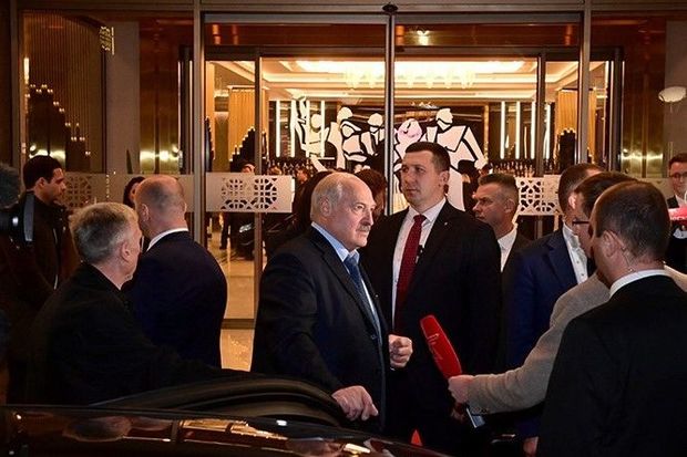 Lukaşenko Moskva-Kiyev danışıqlarının zəruriliyi barədə: “Əks halda ölkə tamamilə məhv olacaq”