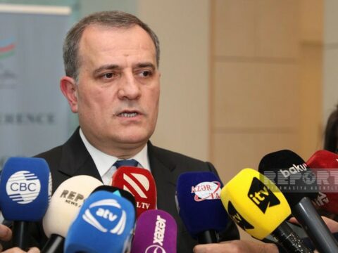 Ceyhun Bayramov Laçın dəhlizi ilə bağlı Ermənistana xəbərdarlıq edib