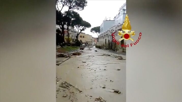 İtaliyada torpaq sürüşməsi – 8 nəfər öldü 