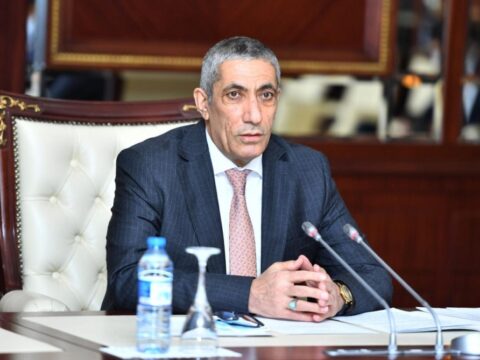 “Əvvəllər hamı dəb üçün partiya yaradırdı”