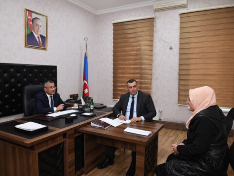 Dövlət Komitəsinin sədri vətəndaşları qəbul etdi
