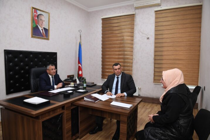 Dövlət Komitəsinin sədri vətəndaşları qəbul etdi