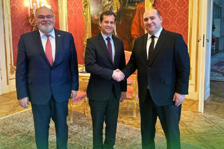 Prezidentin xüsusi nümayəndəsi Macarıstana gedib
