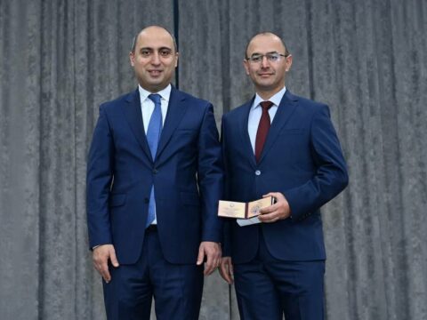 Gömrük Akademiyasının əməkdaşına dövlət təltifi təqdim olunub