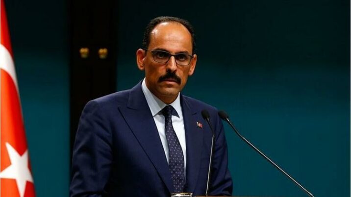 Ərdoğanın sözçüsü canlı yayımda jurnalistə əsəbiləşdi