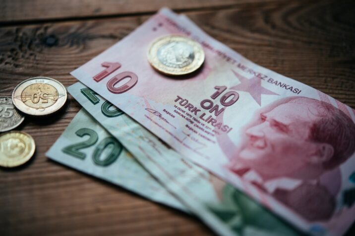 Türkiyədə inflyasiya 18 ayda ilk dəfə azaldı