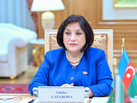 Sahibə Qafarova Türkmənistanda SƏFƏRDƏDİR 