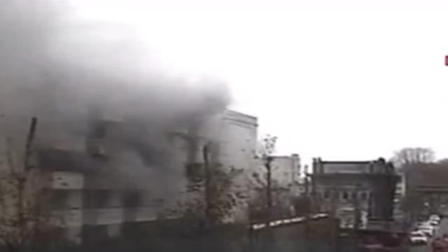 İstanbulun məşhur Çırağan sarayı YANIR