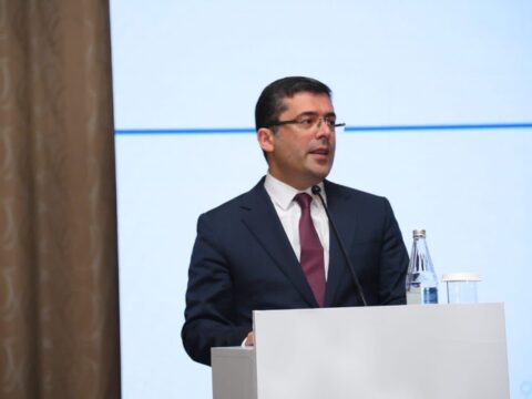 “İnformasiyalaşma prosesi bütün ölkələri əhatə etməkdədir”