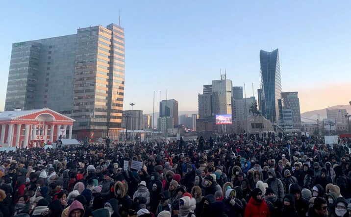 Monqol xalqı iqtidarı 13 mlrd. dollarlıq korrupsiya faktını araşdırmağa vadar etdi…-FOTOLAR