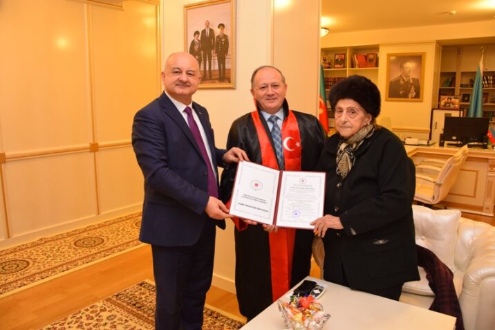 Polkovnik Cəlil Xəlilova “Fəxri professor” adı verilib