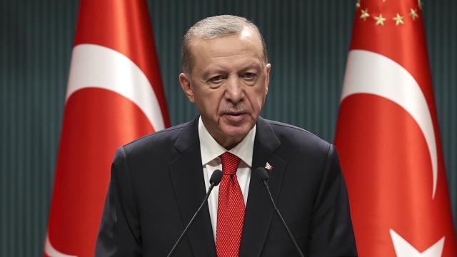 “Kiminləsə görüşəndə heç kimdən icazə almıram” – Ərdoğan