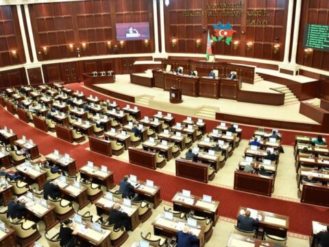 “Siyasi partiyalar haqqında” qanun layihəsi qəbul edildi