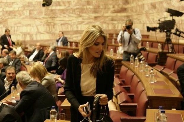Anti-Azərbaycan mövqeli avropalı deputatın rüsvayçılığı: Korrupsiya bataqlığına düşən Qərb