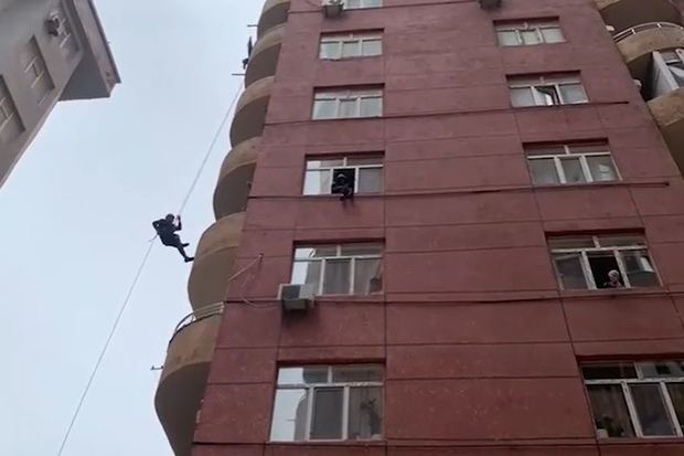 FHN xilasediciləri Yasamalda intihara cəhdin qarşısını aldı