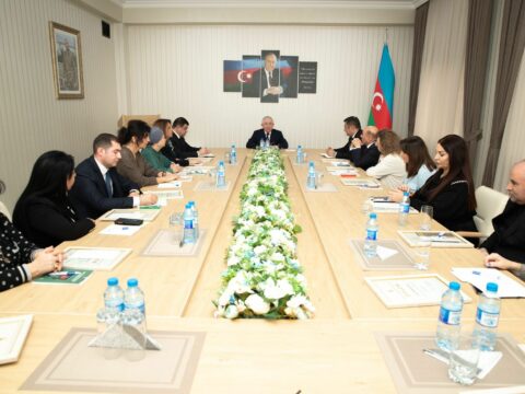 DİN QHT nümayəndələrini təltif etdi