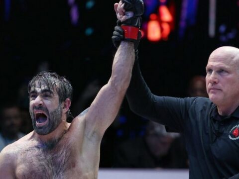 Rafael Ağayev çempionluq kəmərini qazandı