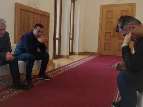 Gürcüstanın azərbaycanlı deputatı aclıq aksiyasını dayandırdı 