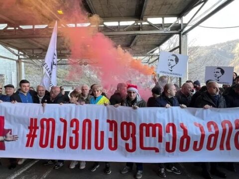 Saakaşvilinin tərəfdarları aksiya keçirdi