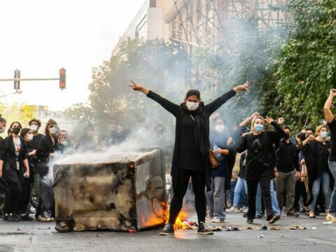 İranda vəziyyət gərginləşir: Silahlı qiyam gözlənilir 