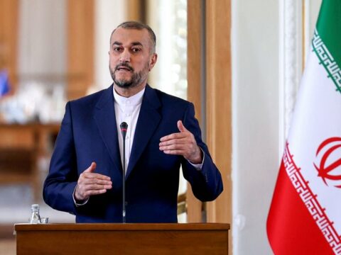 İran qonşuları ilə əməkdaşlığa hazırdır