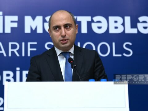 Emin Əmrullayev rektorlarla əmək bazarının tələblərinə uyğun kadrların hazırlanmasını müzakirə edib