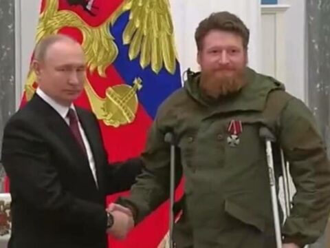 Putin Azərbaycanın axtarışa verdiyi təxribatçını “İgidlik” ordeni ilə təltif etdi…