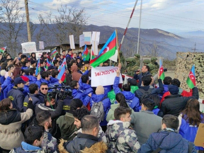 Şuşa-Xankəndi yolunda keçirilən etiraz aksiyasının iştirakçıları BƏYANAT YAYDI