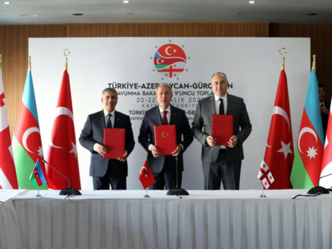 Müdafiə nazirləri yekun sənəd imzaladı