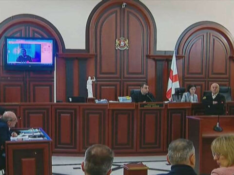 Saakaşvilinin məhkəməsi başladı, özü gələ bilmədi