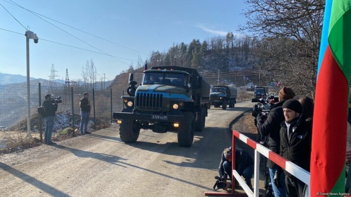 Sülhməramlıların daha 6 maşını Laçın yolundan keçdi