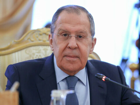 Sülhməramlılar tərəflərlə mütəmadi təmasdadır – Lavrov