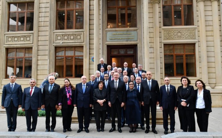 Prezident Qərbi Azərbaycandan olan ziyalılarla görüşdü