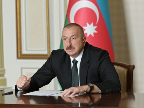 Güclü qüvvə qarşısında da geri addım atmamalısan