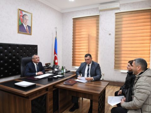 Dövlət Komitəsinin sədri vətəndaşları qəbul edib