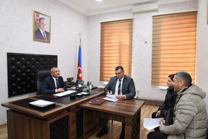 Dövlət Komitəsinin sədri vətəndaşları qəbul edib