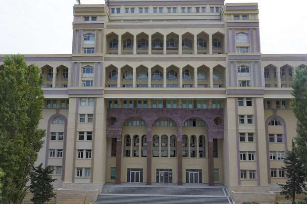 Azərbaycan Tibb Universitetinin əməkdaşlarının maaşı artırıldı