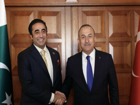 Çavuşoğlu pakistanlı həmkarı ilə müzakirə apardı 